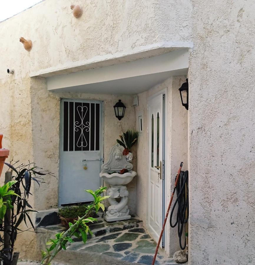 Παραδοσιακό Σπίτι Στο Χωριο Appartement Agioi Deka  Buitenkant foto
