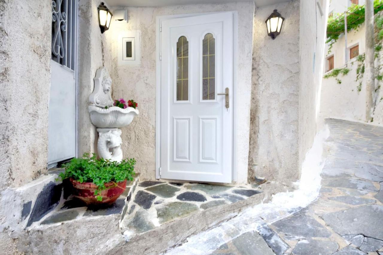 Παραδοσιακό Σπίτι Στο Χωριο Appartement Agioi Deka  Buitenkant foto