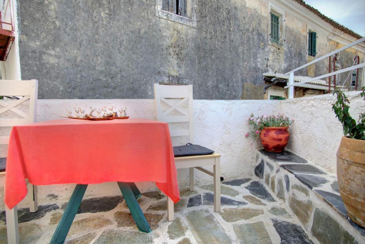 Παραδοσιακό Σπίτι Στο Χωριο Appartement Agioi Deka  Buitenkant foto